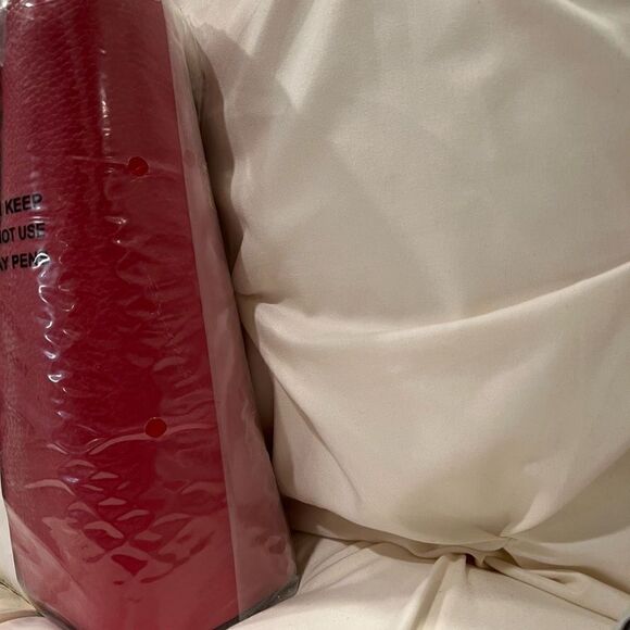 Dooney & Bourke Pebble Grain Small Lexington Red NWT in original packaging - Picture 6 of 8